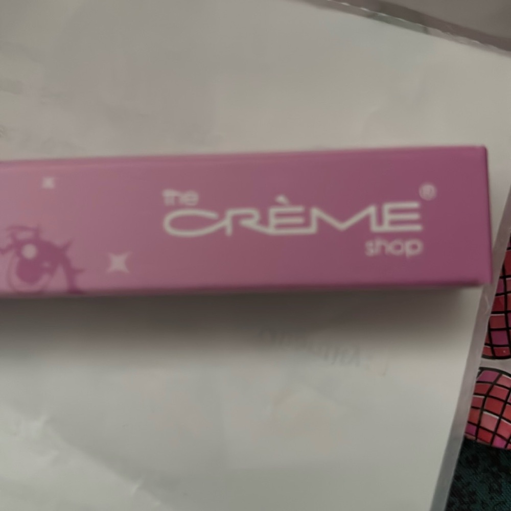 Volumizing Black Mascara for Intense Eye Definition